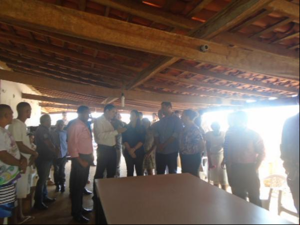 Rejane Dias visita casa de recuperação para dependentes químicos em Floriano.(Imagem:FlorianoNews)