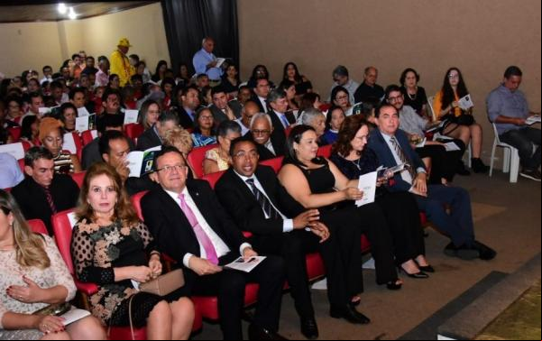 Comenda Agronômo Francisco Parentes homenageia personalidades em Floriano.(Imagem:Secom)
