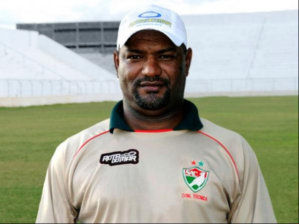 Técnico Cícero Monteiro(Imagem:florianonews.piauiconectado.com)