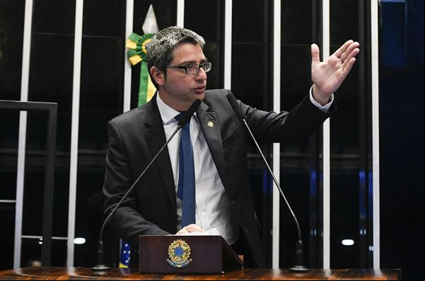 O plenário do Senado aprovou nesta quarta-feira (8) projeto de lei que prevê a volta da propaganda partidária gratuita no rádio e na televisão. A proposta foi aprovada por 47 voto(Imagem:Reprodução)