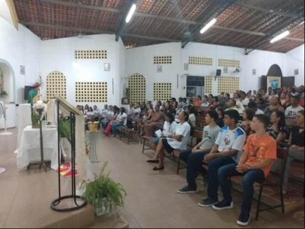 Dom Edivalter celebra missa de abertura dos festejos de Nossa Senhora das Mercês em Floriano.(Imagem:FlorianoNews)