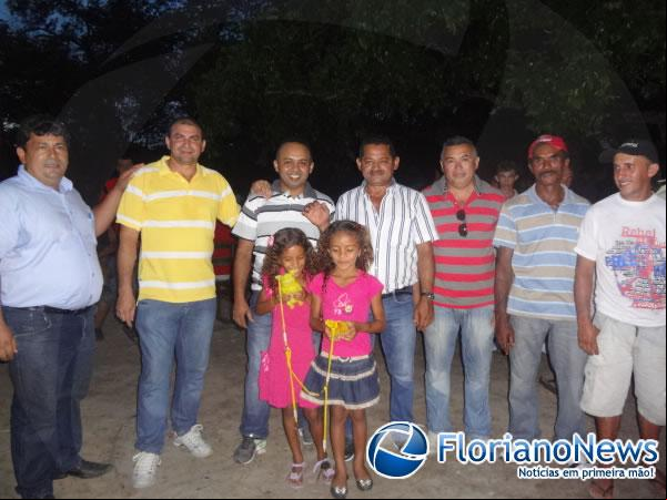Levantada do mastro marca início dos festejos de Nossa Senhora da Conceição na localidade Manga.(Imagem:FlorianoNews)