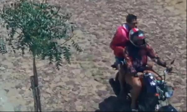 Câmeras de segurança mostram roubo em Cocal, no Piauí; jovem foi preso suspeito.(Imagem:Divulgação/PC )
