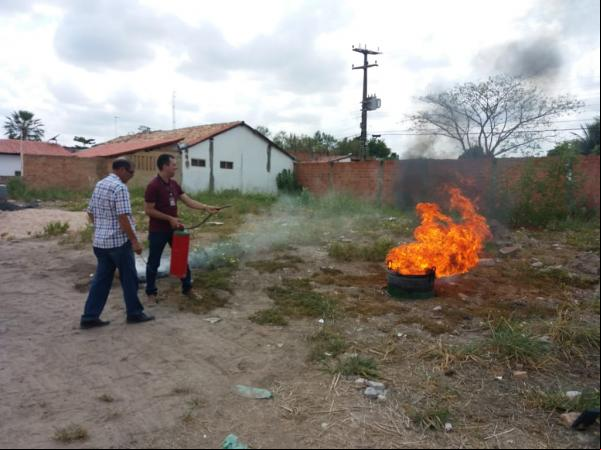 Armazém Paraíba de Floriano realiza treinamento sobre Brigada de Incêndio com seus colaboradores(Imagem:Divulgação)