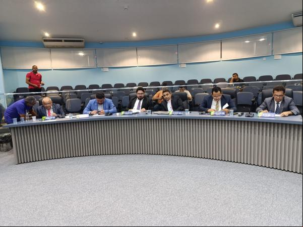  Câmara Municipal de Floriano realiza duas sessões ordinárias consecutivas(Imagem:FlorianoNews)