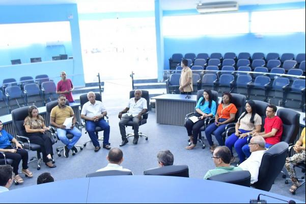 Valorização: Servidores efetivos da Câmara Municipal de Floriano tem salários reajustados em 15,78%.(Imagem:CMF)