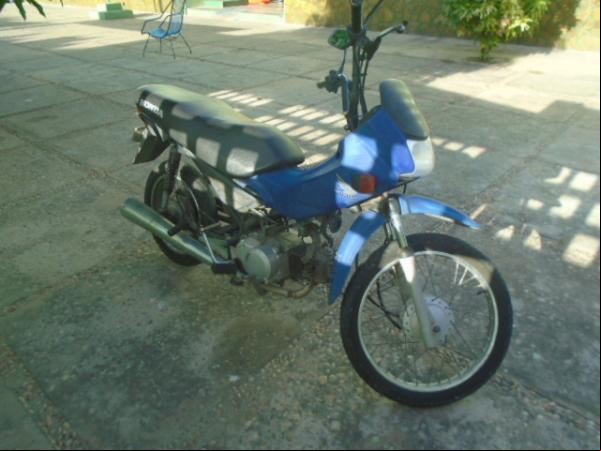 Motocicleta abandonada é encaminhada para o Batalhão da PM de Floriano.(Imagem:FlorianoNews)