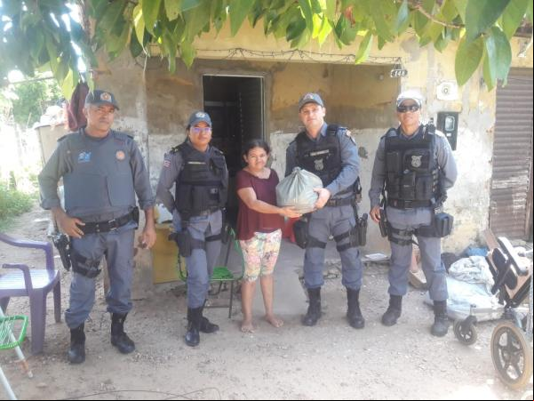 2º Pelotão do 35º Batalhão De Polícia Militar faz entrega de cestas básicas em Barão de Grajaú(Imagem:Divulgação)