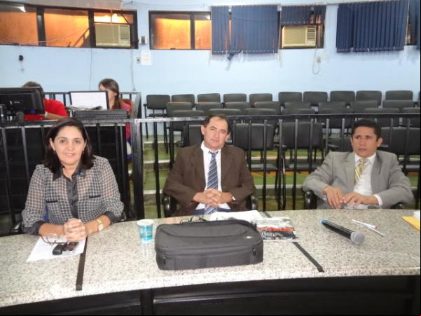 Sessão na Câmara debate merenda e transporte escolar.(Imagem:FlorianoNews)