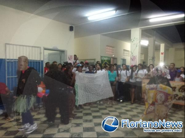 Realizada VIII Feira de Conhecimentos do Colégio Estadual.(Imagem:FlorianoNews)
