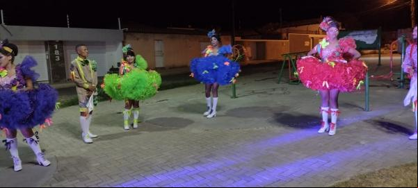 Caravana ?Arraiá da Princesa? se apresentou na noite desta sexta (30) em bairros de Floriano(Imagem:FlorianoNews)