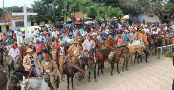 Dia do Vaqueiro é prestigiado por centenas de pessoas em Landri Sales.(Imagem:florianonews.piauiconectado.com)