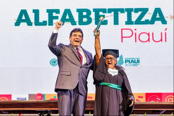 Em solenidade de formatura, Rafael Fonteles reafirma meta de alfabetizar 100 mil pessoas até 2026(Imagem:Gabriel Paulino)