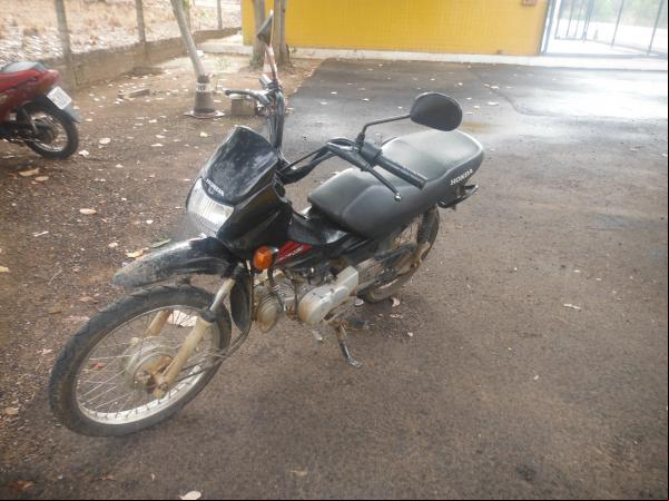 PRF encontrou moto abandonada às margens da BR-230 em Floriano.(Imagem:FlorianoNews)
