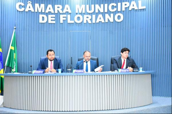 Câmara de Floriano encerra sessão sem votar os projetos da pauta do dia(Imagem:CMF)