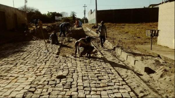 Obras de implantação de pavimentação poliédrica têm início em Floriano.(Imagem:FlorianoNews)