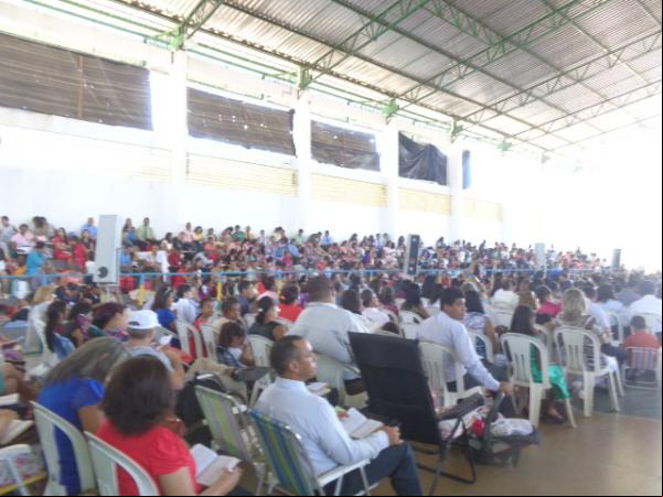 O evento teve a participação de um grande número de fieis.(Imagem:FlorianoNews)
