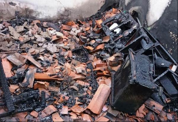 Casa fica destruída após incêndio no Norte do Piauí(Imagem:Portal de Campo Maior)