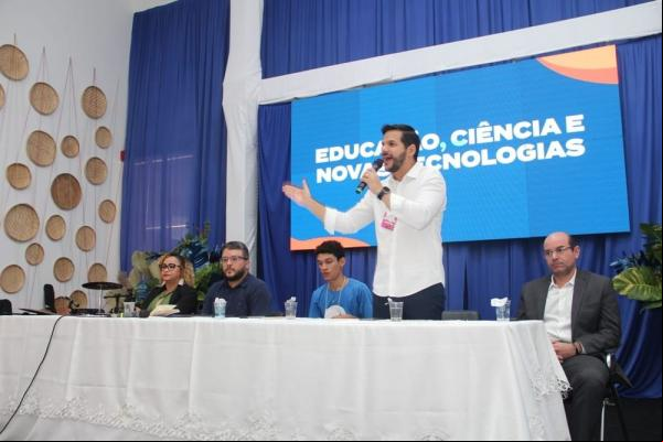 O secretário Washington Bandeira destacou a importância da educação para fomentar o protagonismo estudantil.(Imagem:Divulgação)