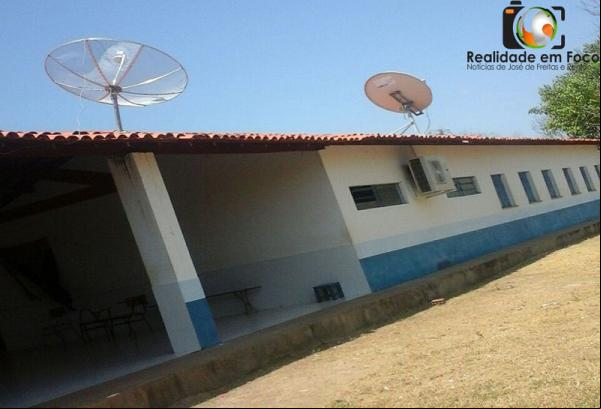 O vigia da escola ainda tentou fugir da dupla, porém os acusados efetuaram vários disparos.(Imagem:Realidade em Foco)