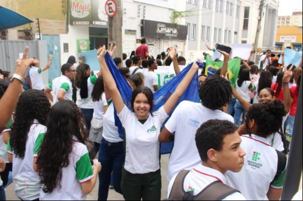 Estudantes de Teresina protestam contra o Novo Ensino Médio e pedem revogação.(Imagem:Andrê Nascimento/g1 )