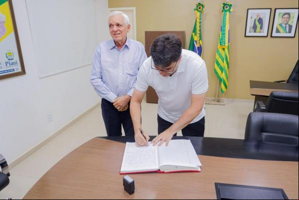 Ao transmitir cargo para embarcar à Ásia, Rafael destaca missão empresarial e intercâmbio de estudantes da rede pública(Imagem:Gabriel Paulino)
