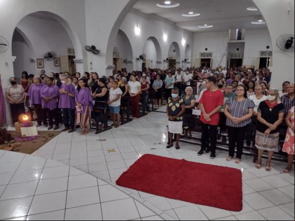 Fiéis participam da Missa de Cinzas (Imagem:FlorianoNews)