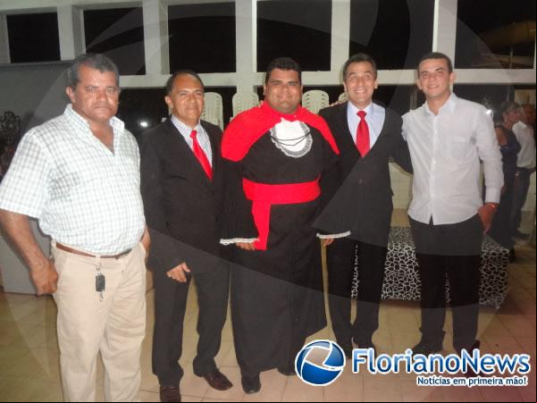 Prefeito Gilberto Júnior prestigiou diplomação da turma de Direito da FAESF.(Imagem:FlorianoNews)