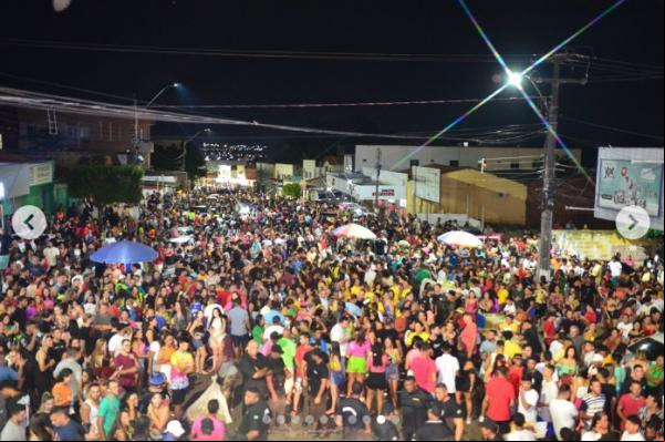 Carnaval de Floriano inicia com pé direito ao som de Parangolé e Tony Salles(Imagem:Reprodução/Instagram)