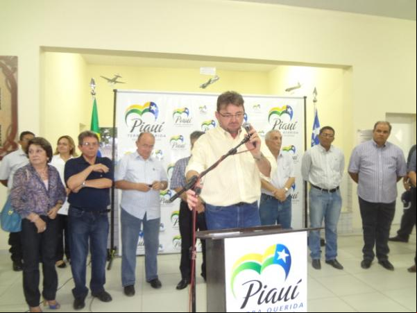 Governador Wilson Martins inaugurou o aeroporto Cangapara de Floriano.(Imagem:FlorianoNews)