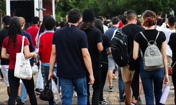 Segundo dia do Enem: candidatos respondem a 90 questões até 18h30.(Imagem:Jose Cruz/Agência Brasil)