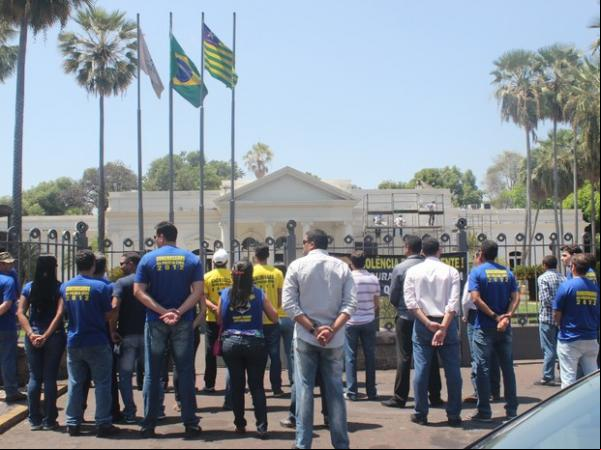 Concursados cobram nomeação após arem por todas as etapas.(Imagem:Gustavo Almeida/G1)