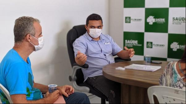 Secretaria Municipal de Saúde, James Rodrigues e José Maria, presidente da APAE(Imagem:SECOM)