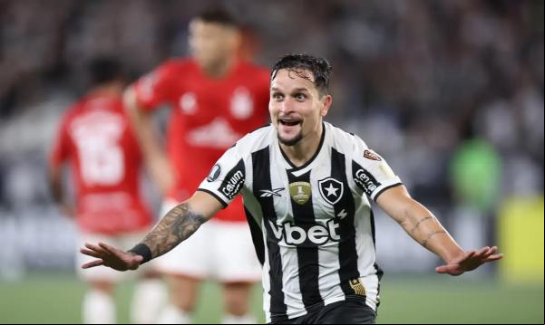 Artur marca golaço e Botafogo vence Estudiantes na Libertadores.(Imagem:VITOR SILVA/BOTAFOGO/DIREITOS RESERVADOS)