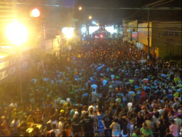 Arrastão com a Banda Selva Branca fecha com chave de ouro o Carnaval de Floriano(Imagem:FlorianoNews)