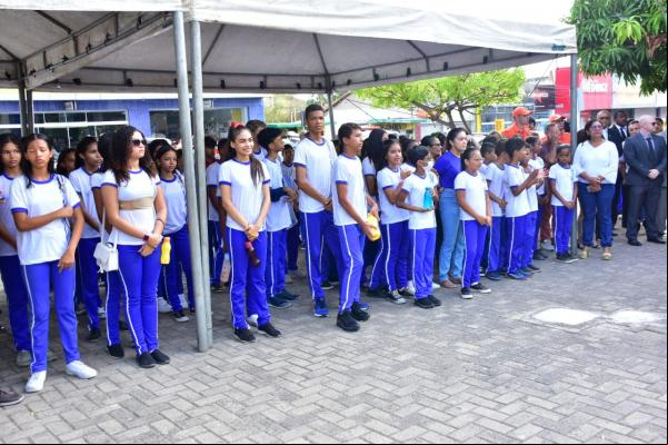  Vereadores participam da abertura da Semana da Pátria em Floriano.(Imagem:CMF)