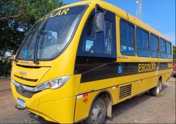 PRF flagra ônibus escolar de cidade do Ceará transportando ageiros em Picos, no Piauí.(Imagem:PRF-PI)