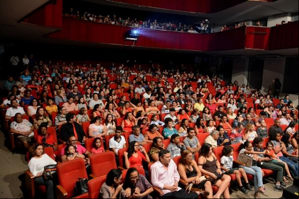 Coral de Floriano se apresenta no Theatro 4 de Setembro, em Teresina.(Imagem:Divulgação/Ascom)