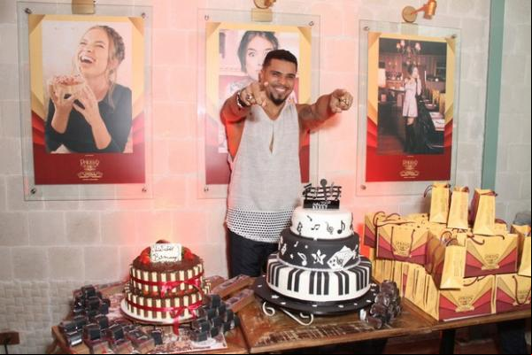 Naldo em restaurante na Zona Oeste do Rio.(Imagem:Thyago Andrade/ Foto Rio News)
