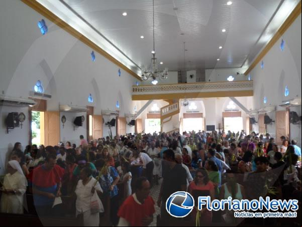 Domingo de Ramos é celebrado com missas e procissões em Floriano.(Imagem:FlorianoNews)