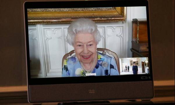 Elizabeth II em reunião por meio de vídeo.(Imagem:YUI MOK / AFP)