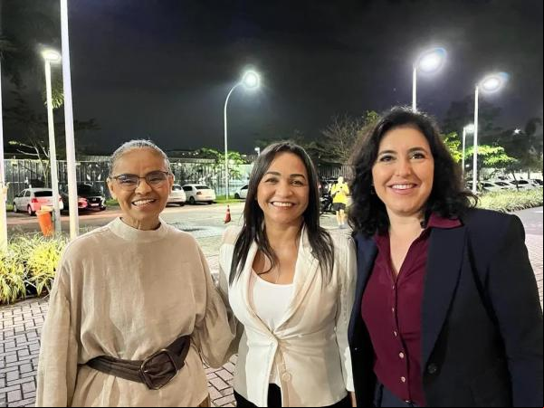 Da esquerda para a direita, Marina Silva (Rede-SP), Eliziane Gama (Cidadania-MA) e Simone Tebet (MDB-RS) nos Estúdios Globo, no debate de Lula contra Bolsonaro.(Imagem:Reprodução/Twitter)
