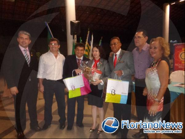 Clubes de Rotary de Floriano realizam solenidade pela visita oficial do Casal Governador do Distrito.(Imagem:FlorianoNews)