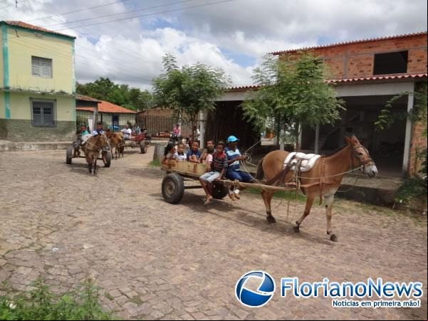 Festa dos Carroceiros atraiu dezenas de participantes em Nazaré do Piauí.(Imagem:FlorianoNews)