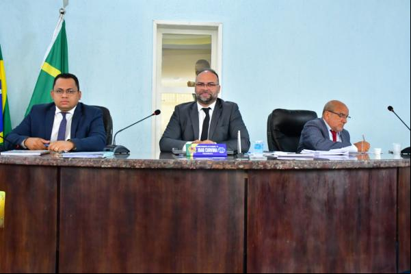 Vereadores aprovam lei que permite o pagamento complementar do piso da Enfermagem (Imagem:CMF)
