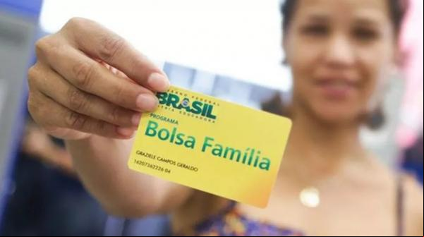 Bolsa Família, que completaria 18 anos nesta quarta-feira (20/10), foi revogado por Medida Provisória.(Imagem: RAFAEL LAMPERT ZART/AGÊNCIA BRASIL)