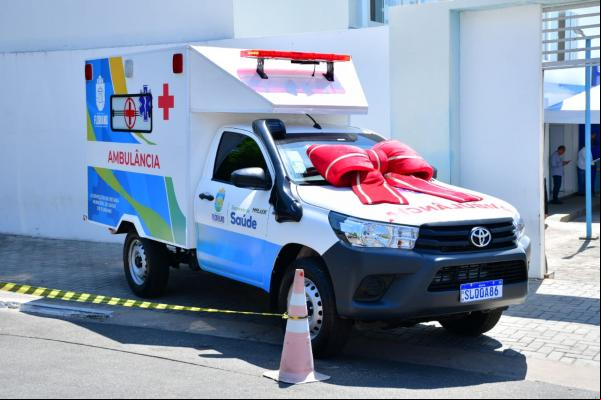 Vereadores acompanham entrega de ambulância para a Saúde de Floriano(Imagem:CMF)