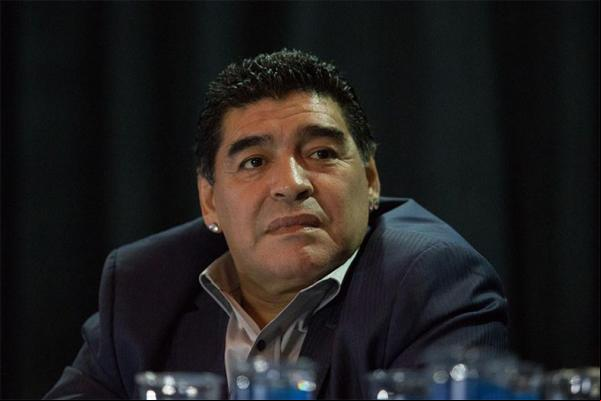 A morte de Diego Armando Maradona nesta quarta-feira (25) também comoveu políticos do mundo inteiro. O ex-jogador de futebol argentino foi vítima de uma parada cardiorrespiratória(Imagem:Reprodução)
