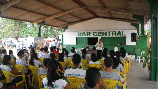Alunos do curso Técnico em Agropecuária participaram de palestra.(Imagem:FlorianoNews)