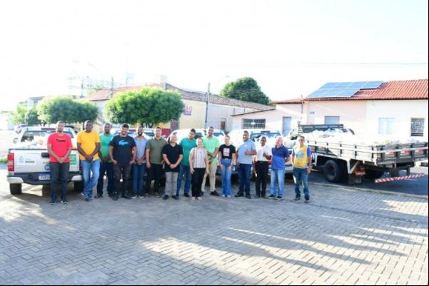 Prefeitura de Floriano realiza entrega de cestas básicas a famílias das zonas urbana e rural(Imagem:Secom)